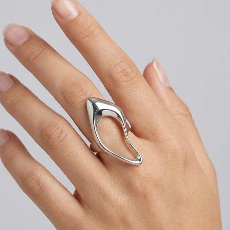 Anillo Plateado Oblicuo Ajustable