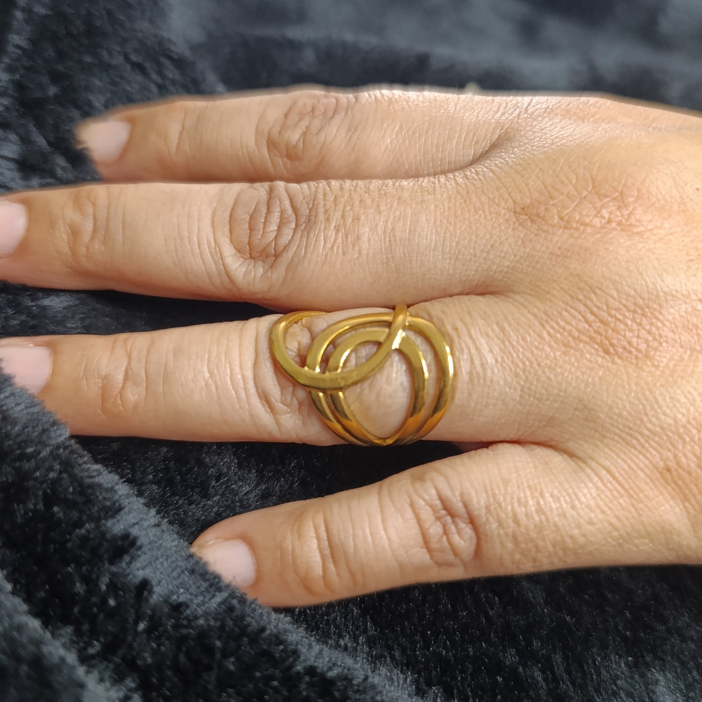 Anillo Dorado Multicículos Ajustable