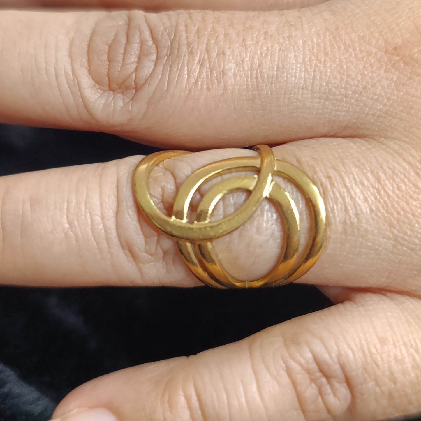 Anillo Dorado Multicículos Ajustable