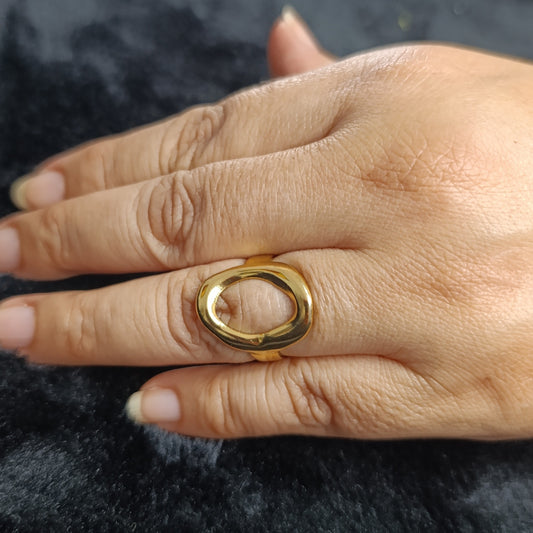 Anillo Dorado Divergente Ajustable