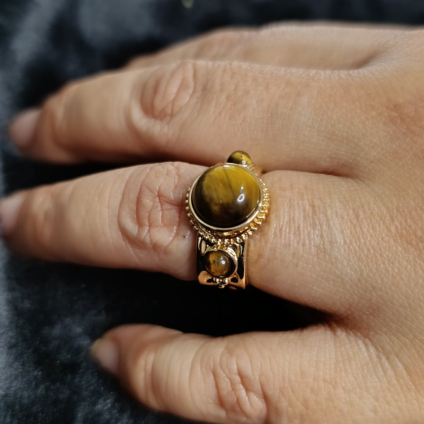 Anillo Dorado Ronda Ojo de Tigre Ajustable