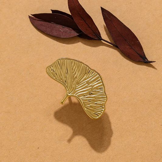 Anillo Dorado Hoja de Ginkgo - Ajustable