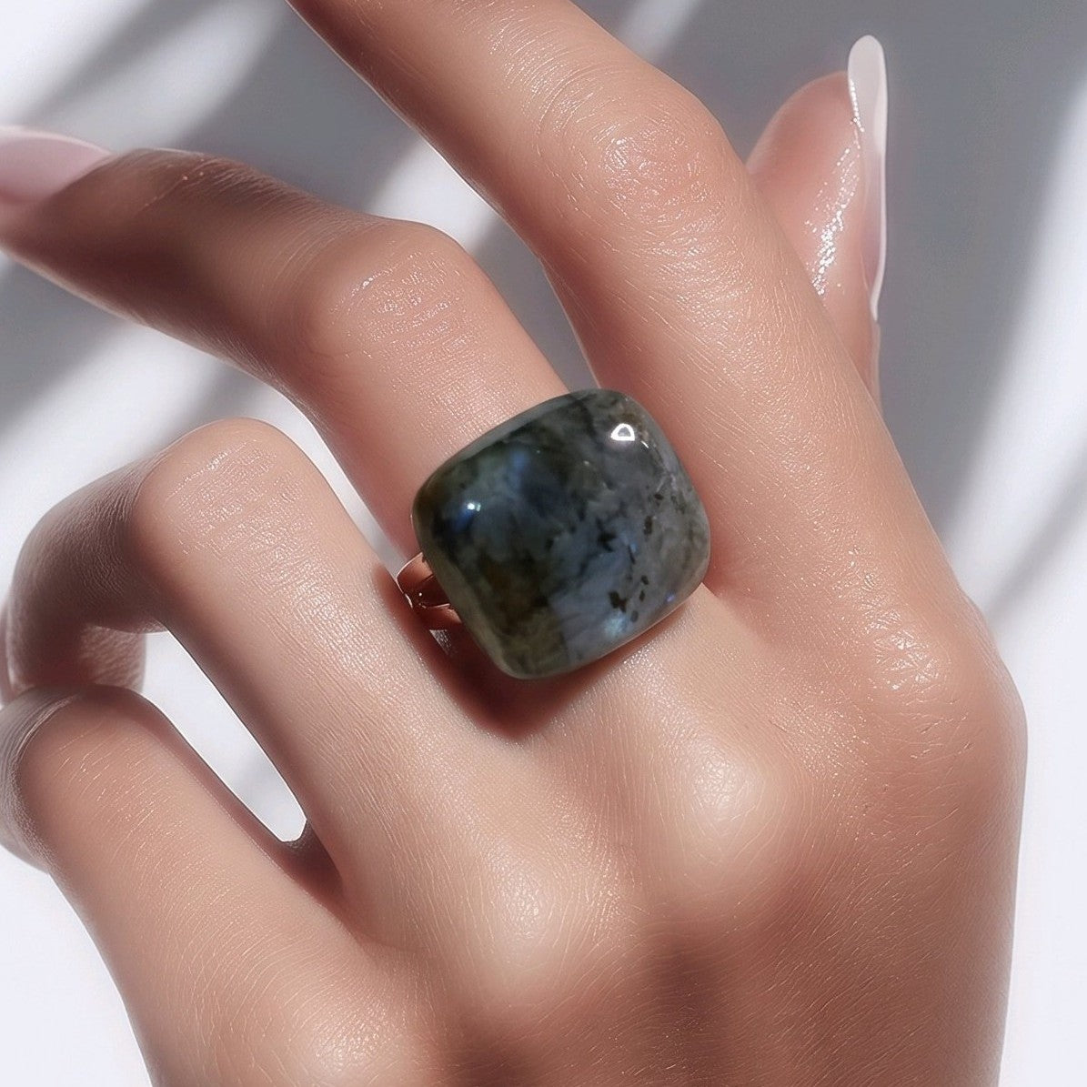Anillo de Labradorita Corte Rectangular - Ajustable
