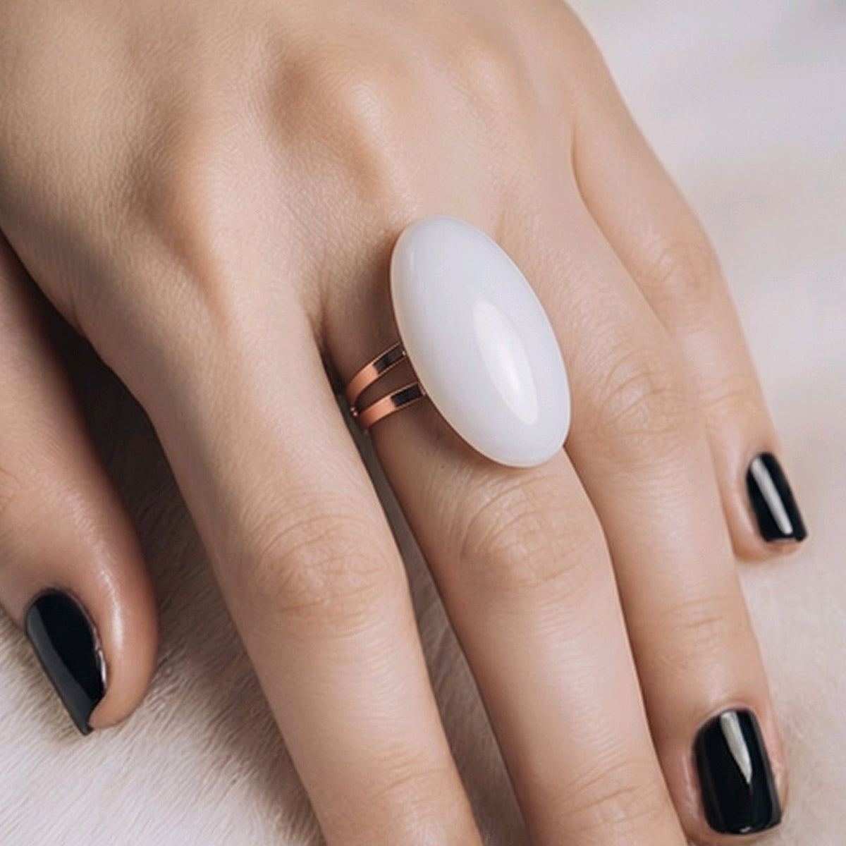 Anillo de Escolecita y Onix Corte Cabujón - Ajustable