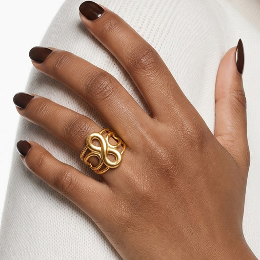Anillo Dorado Infinito Calado - Ajustable