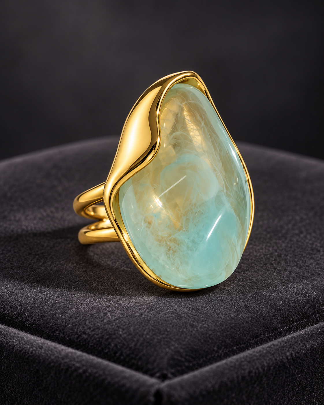 Anillo Dorado Resina Azul  - Ajustable