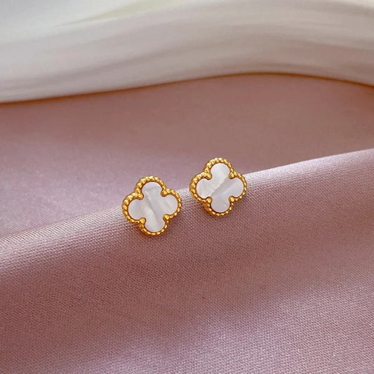 Aretes Trébol Cuatro Hojas Blanco y Dorado