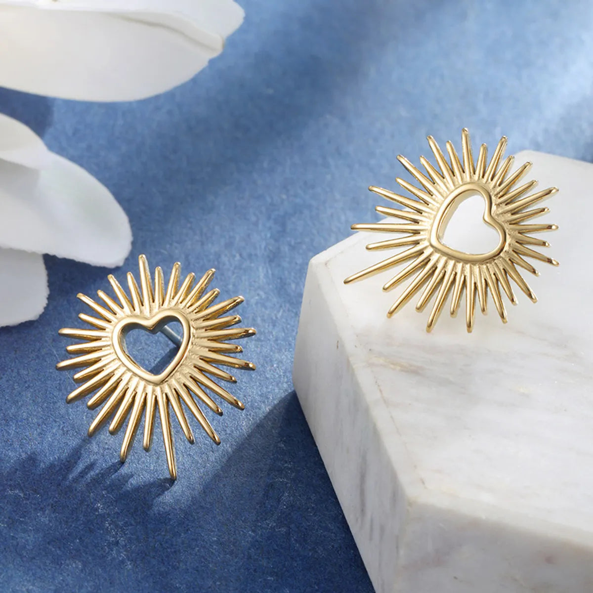 Aretes Dorados Corazón Fulgurante