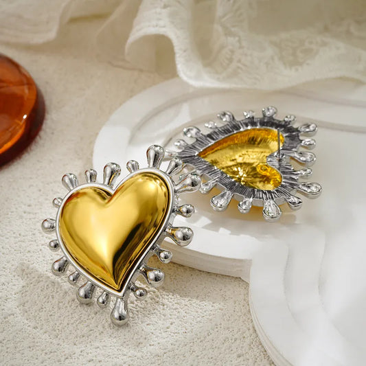 Aretes Bicolor Corazón Dorado y Destellos Plateados