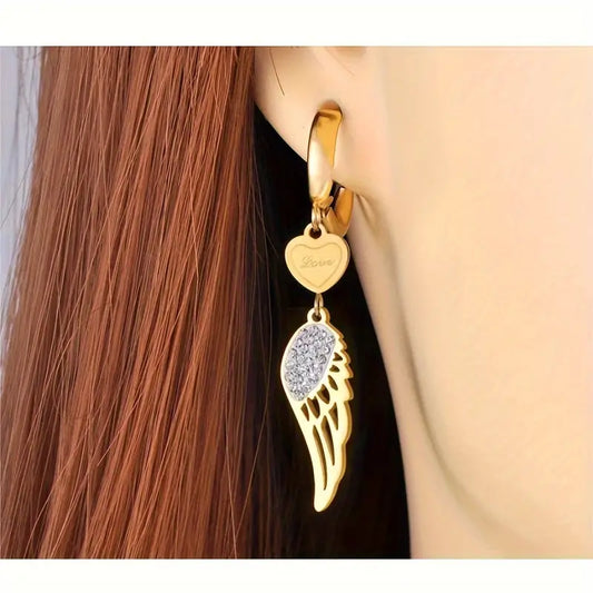 Aretes Dorados de Alas con Circón