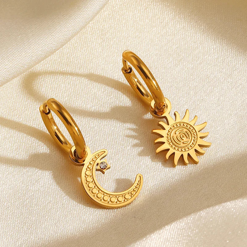 Aretes Dorados Sol y Luna