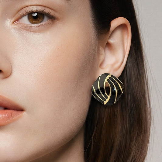 Aretes Cuadrados Esmalte Negro y Dorado