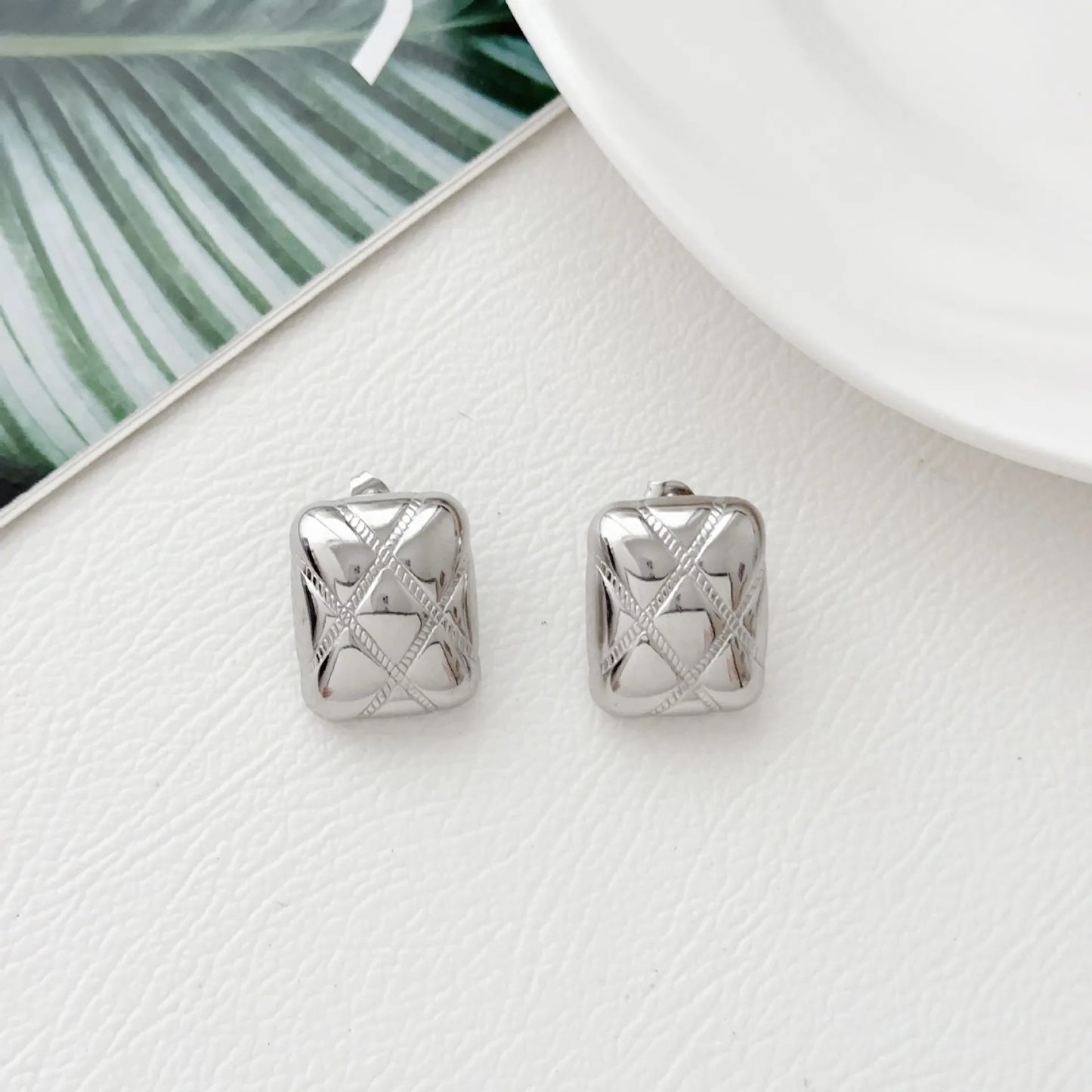 Aretes Cuadrados Enrejados Plateados