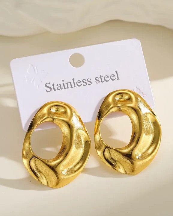 Aretes Dorados Amartillados 3D