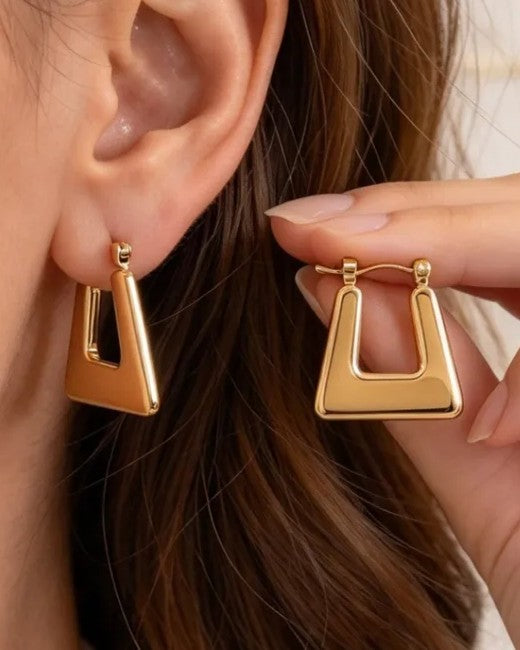 Aretes Dorados en U