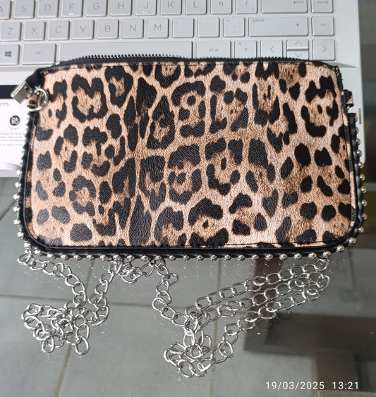Clutch Animal Print Café
