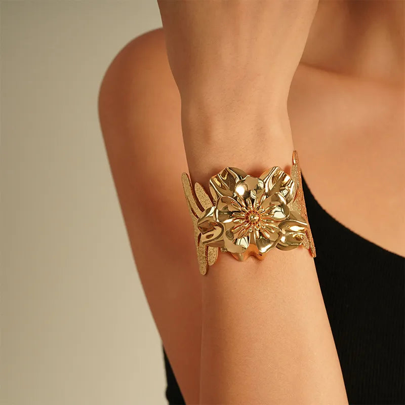 Brazalete Dorado Flor