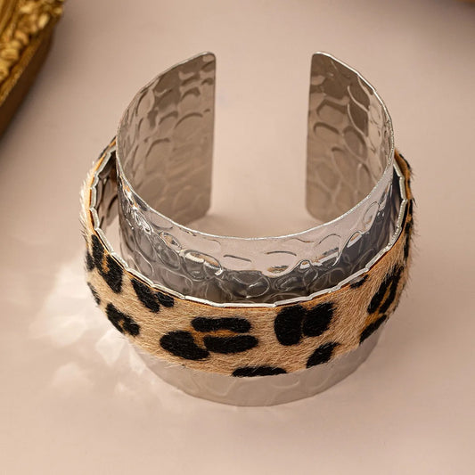 Brazalete Doble Capa Plateado y Animal Print