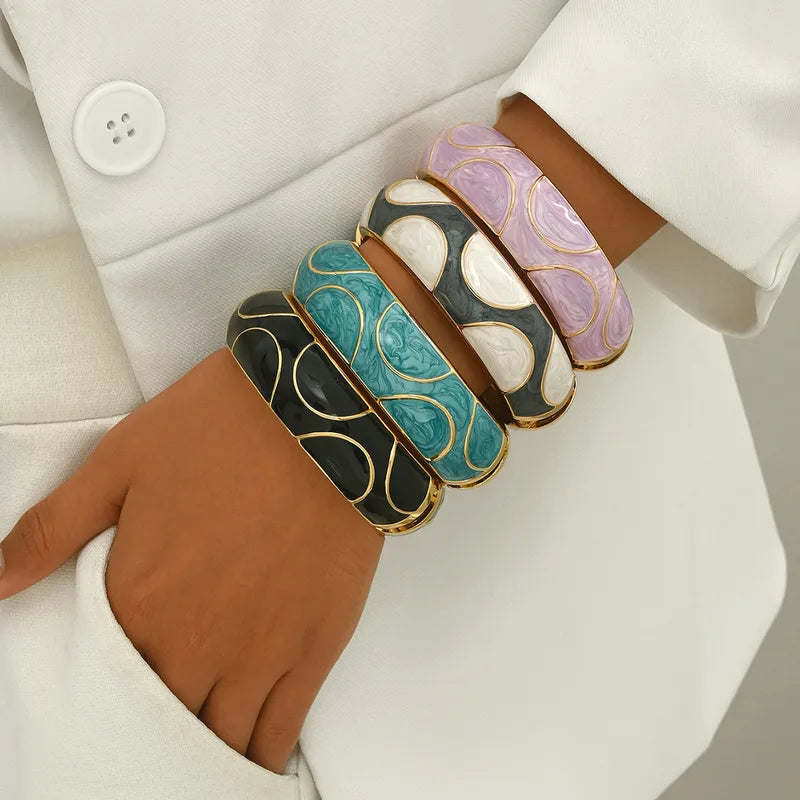 Brazalete Geométrico Esmaltado Púrpura y Dorado