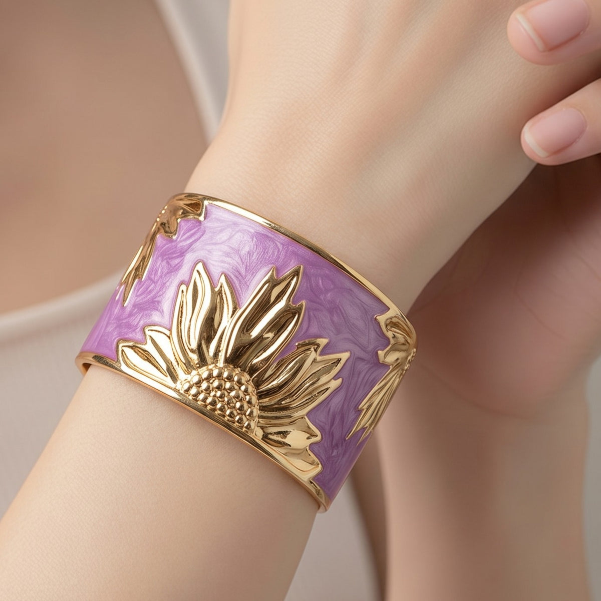 Brazalete Artesal Acero Esmaltado Morado Patrón Girasol