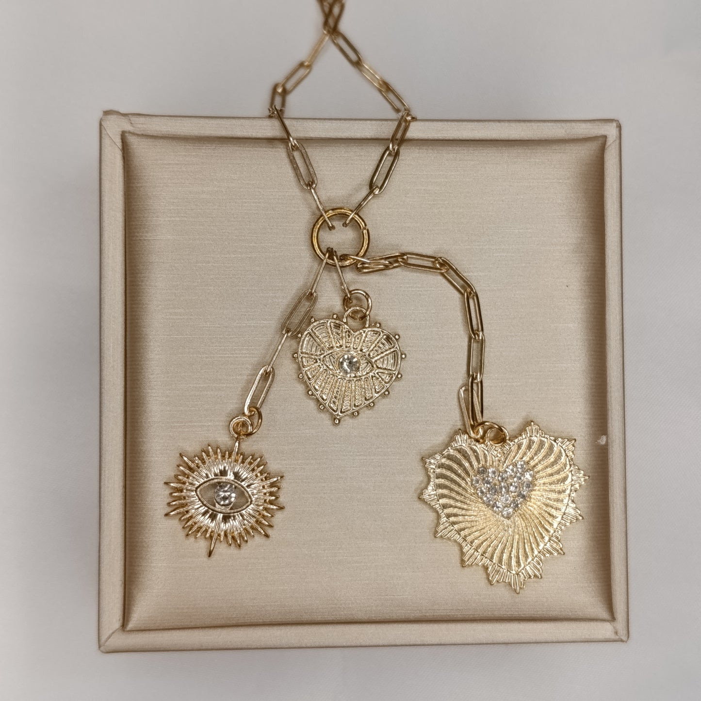 Collar Dorado Dijes Corazones