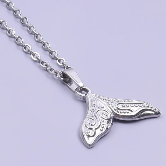 Collar Cadena Plateada Dije Cola Ballena Plateada