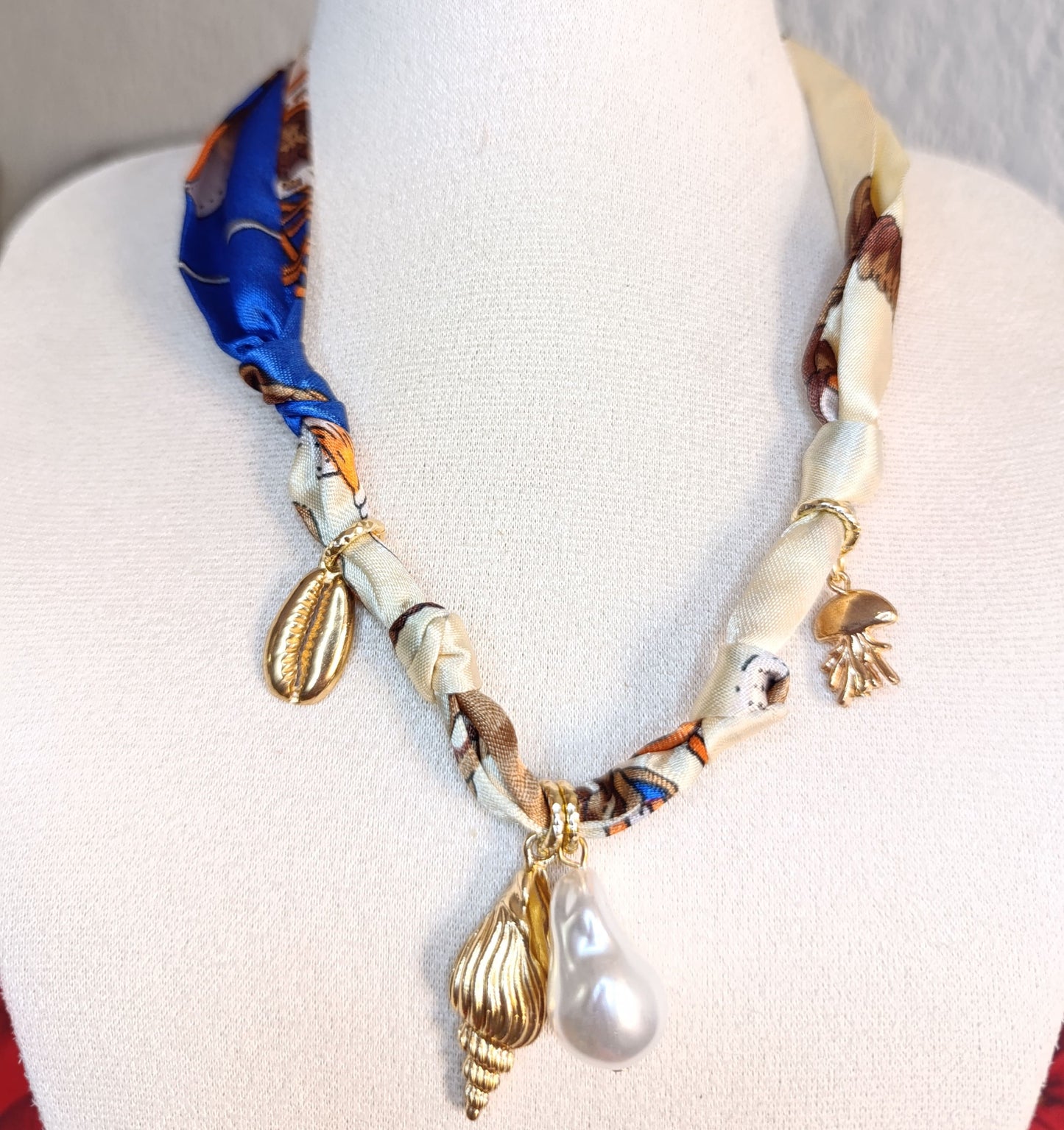 Collar Paliacate Dijes Marinos y Perla