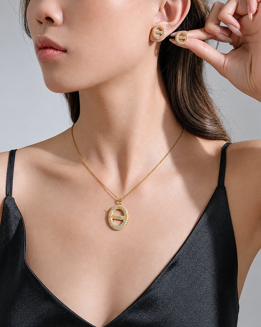 Collar Cadena Dorada Dior Dije y Aretes