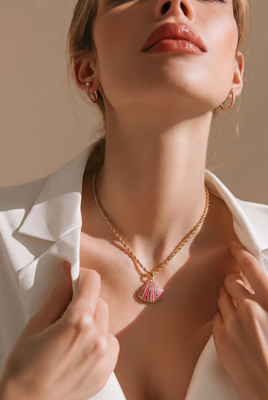 Collar Cadena Dorada Dije Concha Marina Rosa