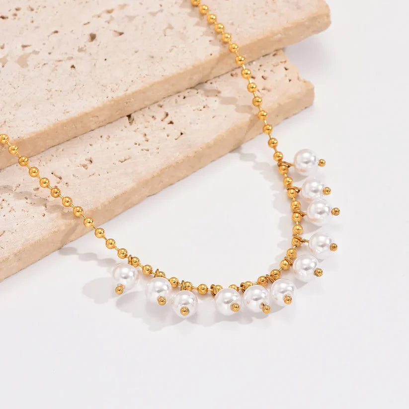Collar Cadena Dorada y Perlas