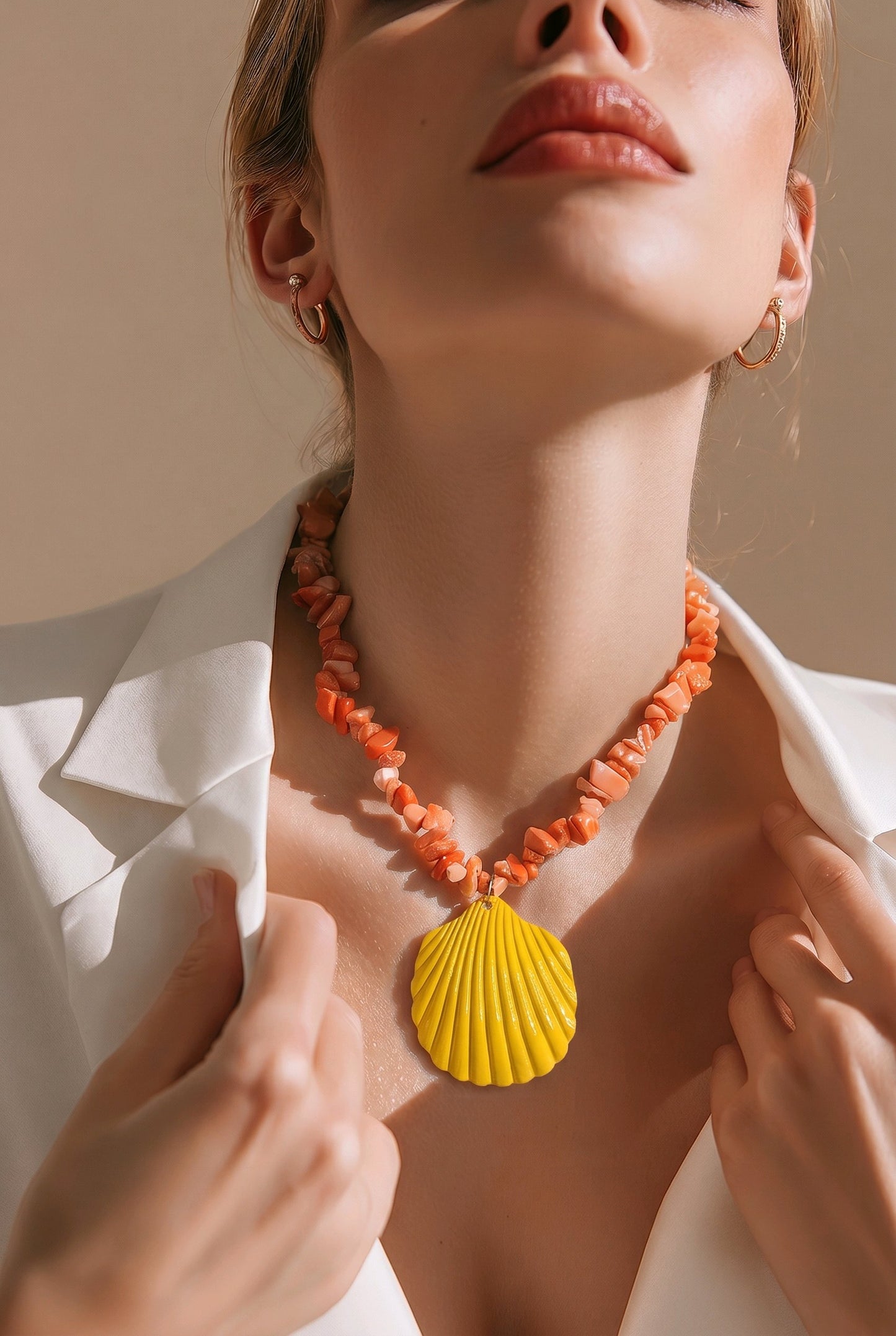 Collar Lajas Naranjas Dije Concha Amarilla