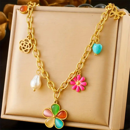 Collar Cadena Dorada Dijes Flores y Perla