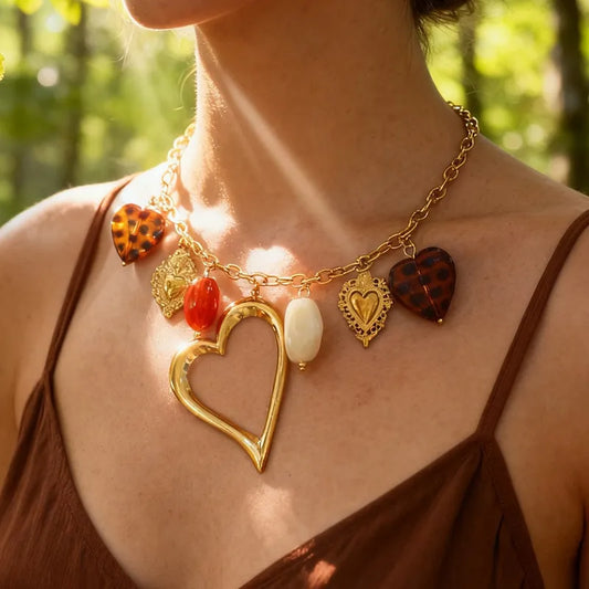 Collar Cadena Dorada Dijes Varios Corazones