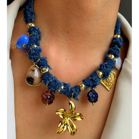 Collar Mezclilla Dijes Varios Flores