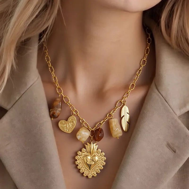 Collar Cadena Dorada Dijes Varios Corazones