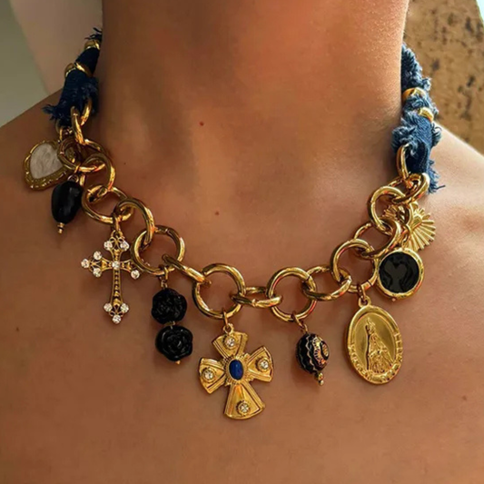 Collar Mezclilla y Cadena Dorada Dijes Varios Cruces
