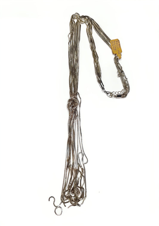 Collar Hilos Plateados Corbatero