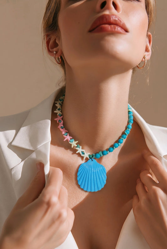 Collar Estrella Mar Rosas y Blanca, Cuencas Turquesa Dije Concha Azul