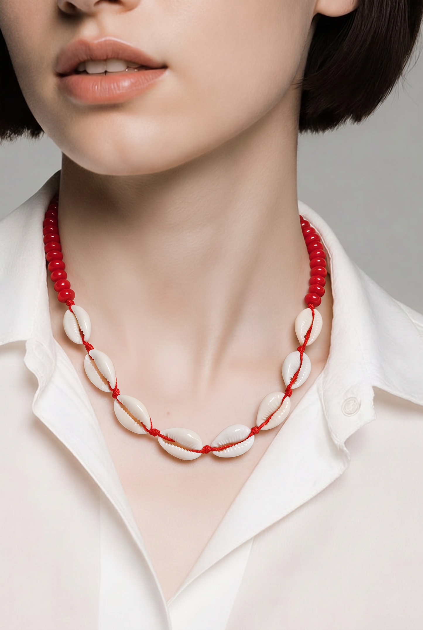 Collar Cuencas Rojas y Conchas Naturales