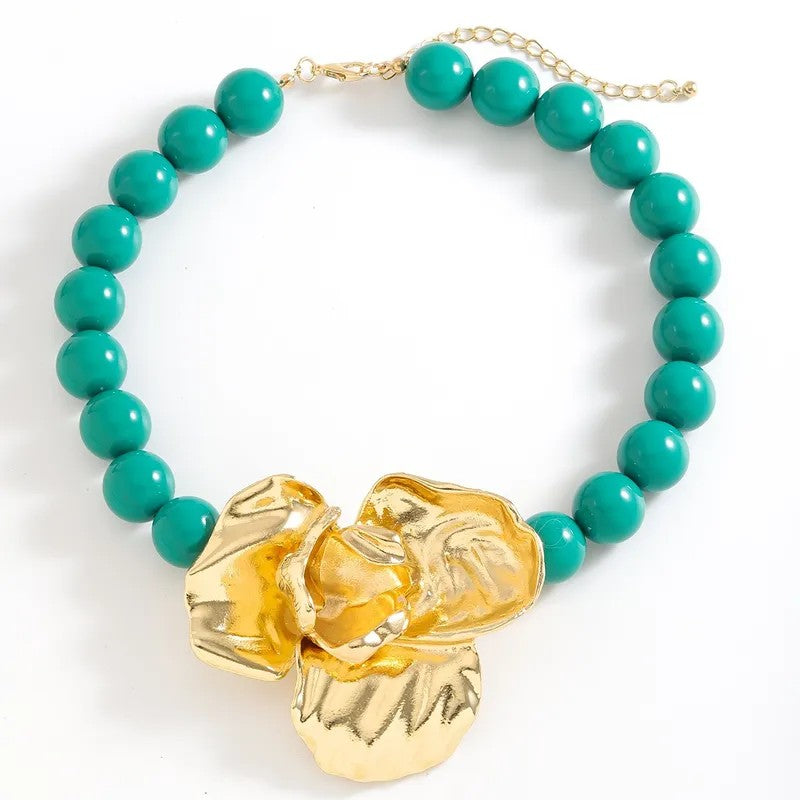 Collar Cuencas Verdes Dije Flor Dorada