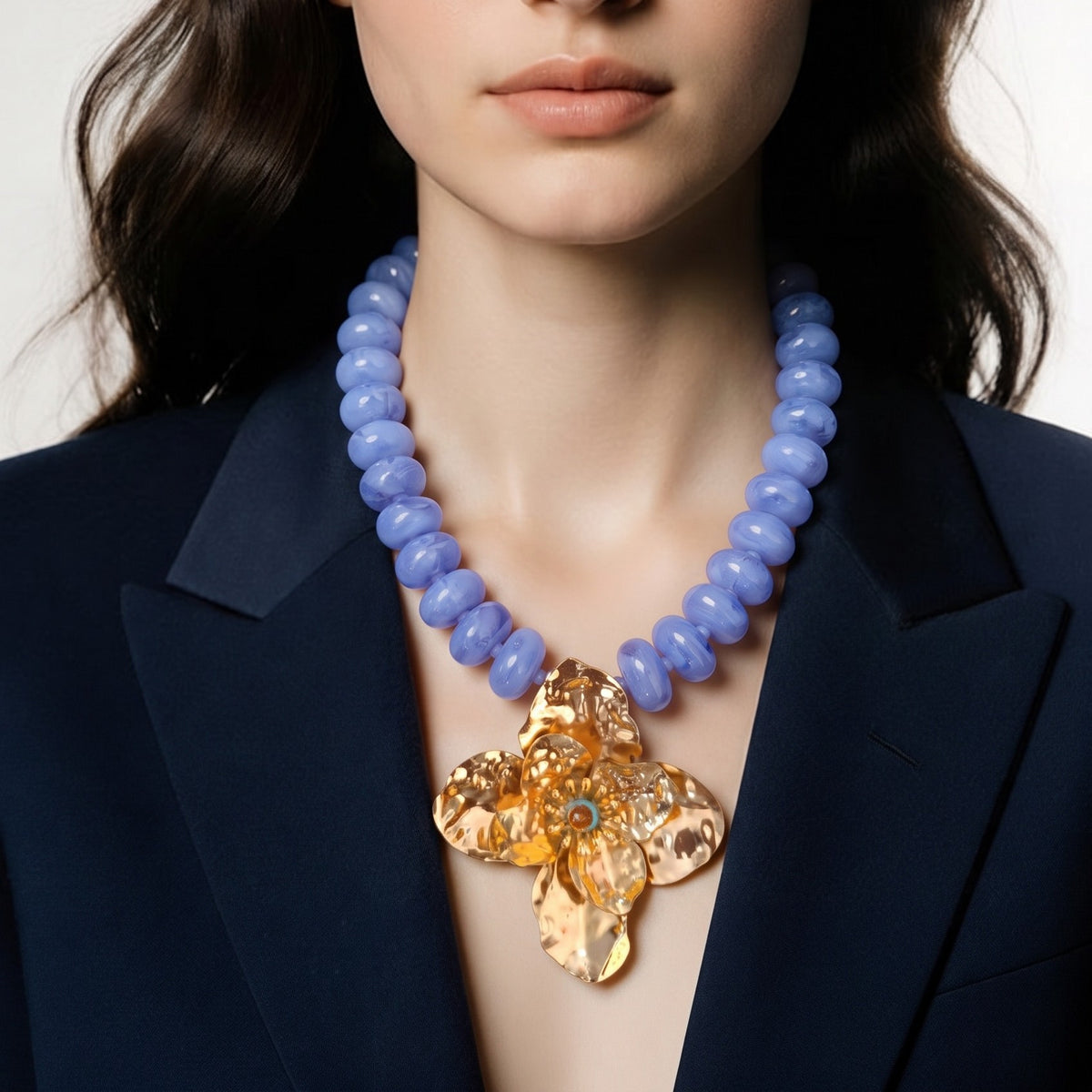 Collar Cuencas Donas Azules Dije Flor Dorada