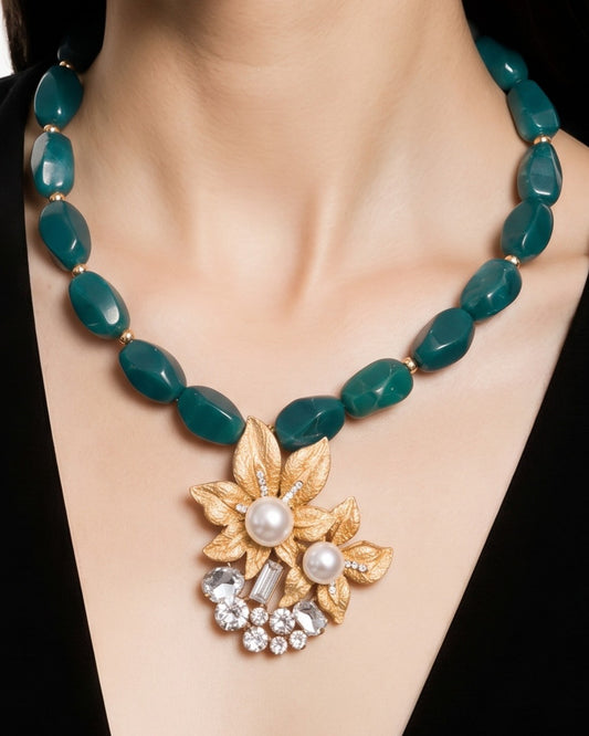 Collar Cuencas Piedras Verdes Dije Flores Doradas