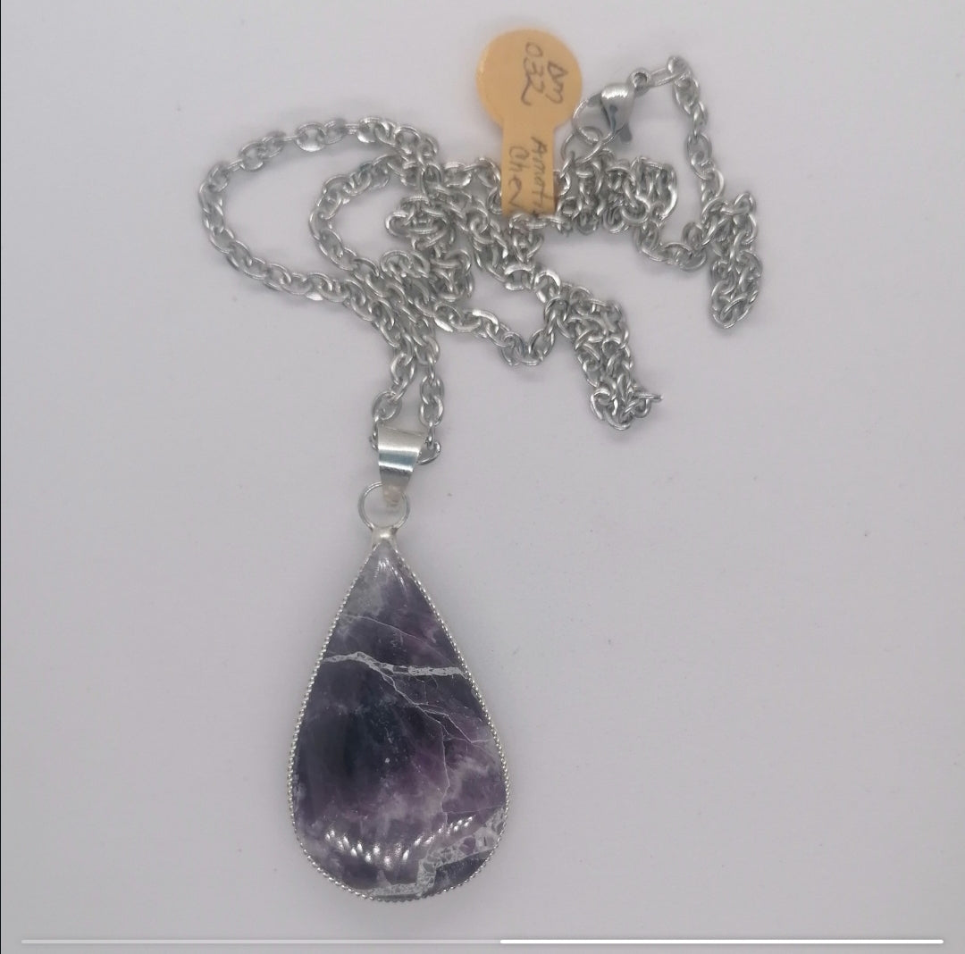 Dije Amatista Chevron Gota