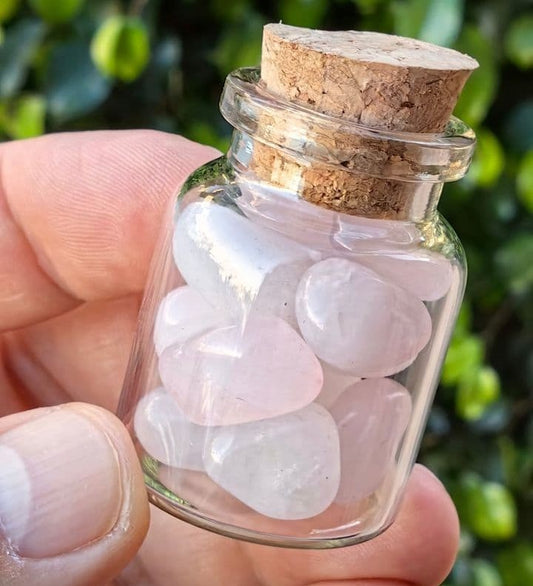 Frasco con Piedras Minerales de Cuarzo Rosa