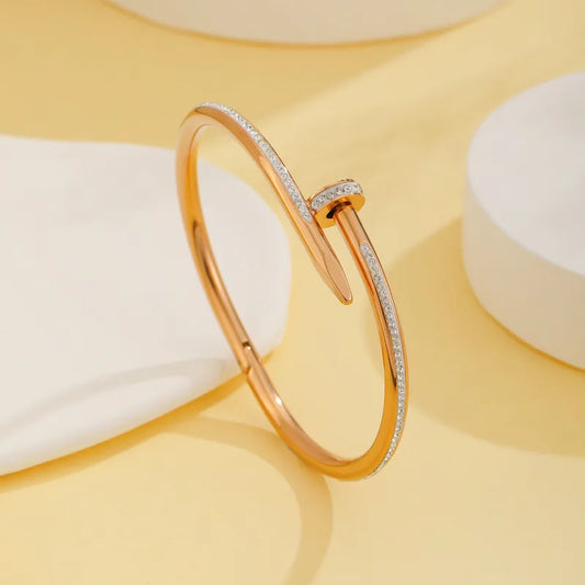 Pulsera Tipo Clavo con Circón Color Oro Rosa