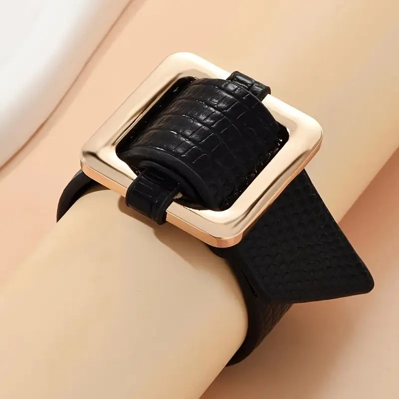 Pulsera Piel Negra con Hebilla Dorada