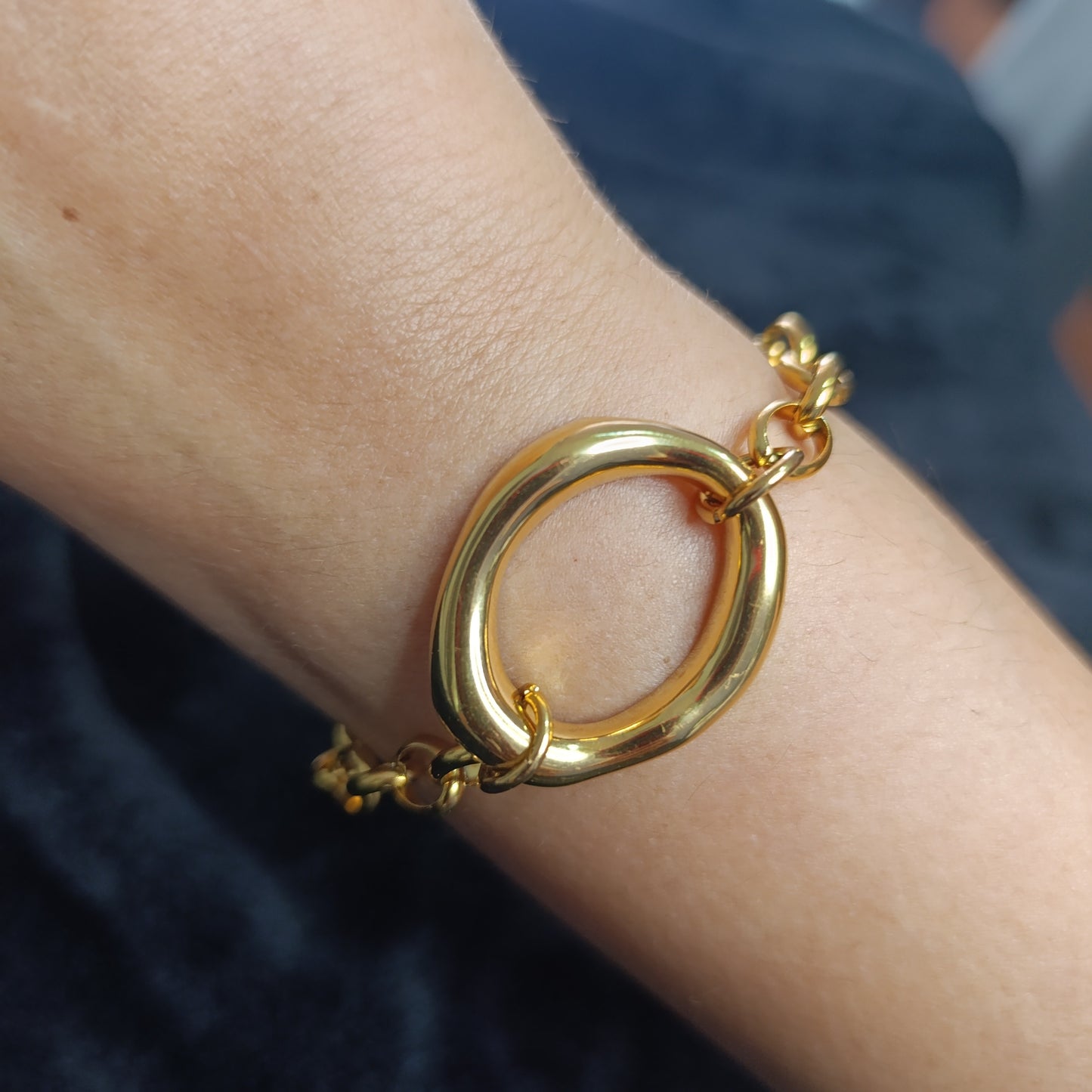 Pulsera Cadena y Elipse Divergente Dorada