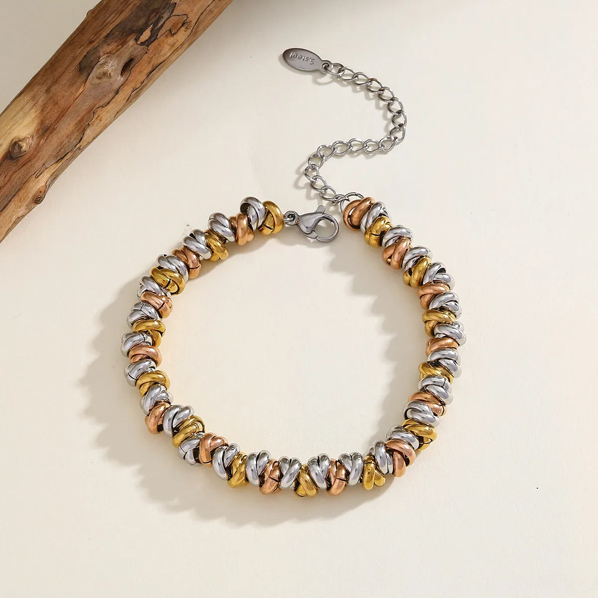 Pulsera Plateada Geométrica Cuencas Bicolor