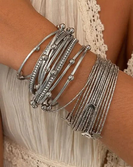 Pulsera Piel Sintética Plateada Perlas