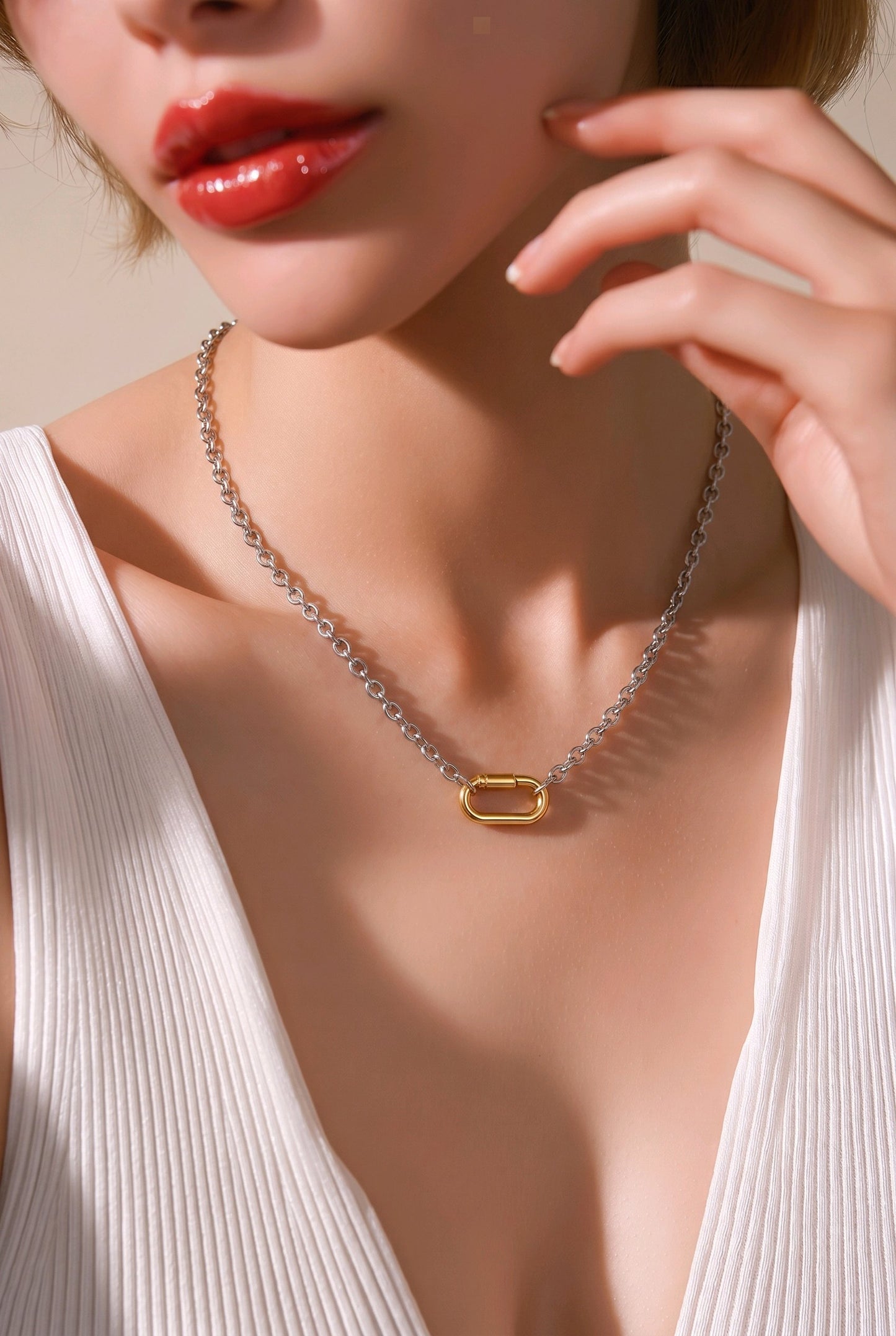 Collar Cadena Plateada Dije Eslabón Dorado